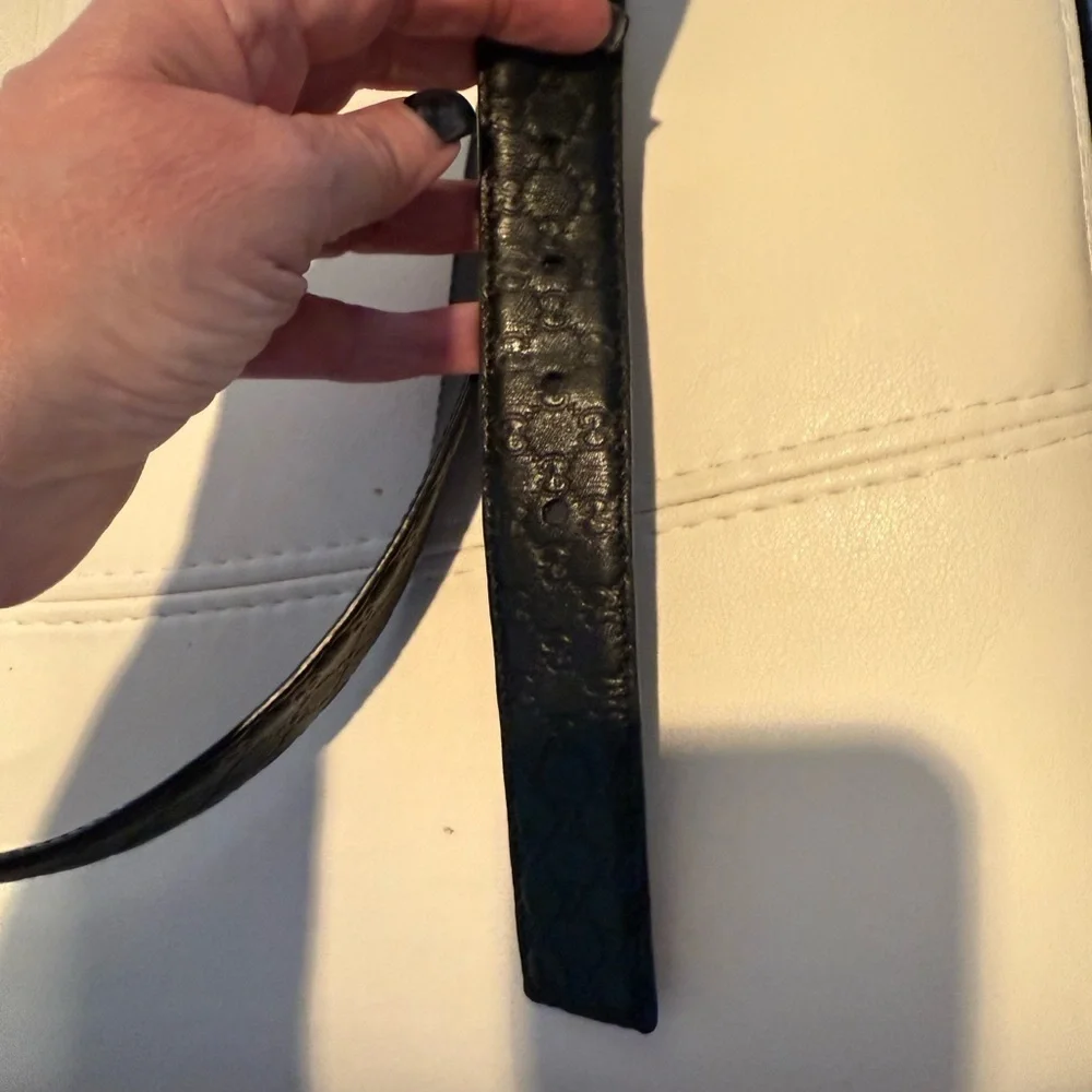 Black Logo Embossed Leather Gucci Belt Size 110